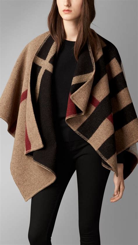 foto poncho burberry|burberry ponchos on sale.